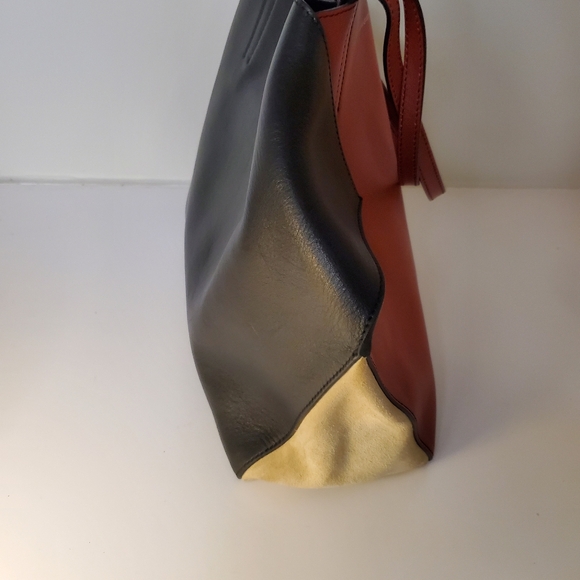 AUTHENTIC: Alexander McQueen Butterfly Tote - Picture 3 of 5